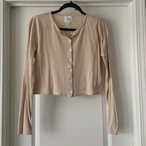 Things Between Winnie Top